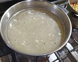 Foto del paso 2 de la receta: Corona de arroz yamaní con wok de pollo y vegetales