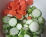Foto langkah ke 1 dari resep Sayur Bening Wortel dan Gambas.
