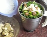 धनिया पालक चिकन (dhaniya palak chicken recipe in hindi) रेसिपी चरण 2 फोटो