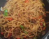 Foto del paso 3 de la receta: Tallarines salteado (versión ydk.)