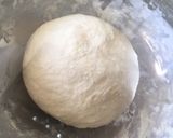 Foto del paso 1 de la receta: Medialunas de manteca