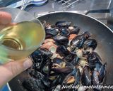 Foto del passaggio 4 della ricetta Vellutata di zucca e patate con frutti di mare
