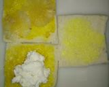 A picture of step 2 of Pineapple ice cream sandwich.