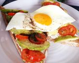 Une image de l'étape 5 de Toasts avocat 🥑 fromage frais œuf au plat😋.