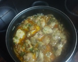 Foto del paso 4 de la receta: Contramuslos de pollo en adobo con guarnición