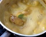 รูปขั้นตอนการทำที่ 3 ของ ปีกไก่ ตับไก่ ต้มขมิ้น