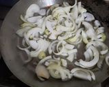 Foto del paso 4 de la receta: Churrasquitos de pollo y revuelto de zapallitos