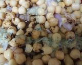 A picture of step 2 of Phulki Chana Chaat.