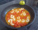 Foto del paso 3 de la receta: Pasta arrabiata 🌶🔥 con gambas