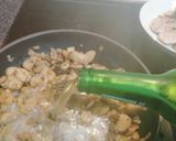 Foto del paso 6 de la receta Solomillo de cerdo con champiñones a la cerveza