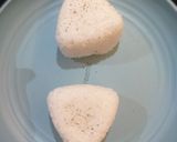 Foto langkah ke 6 dari resep Onigiri tuna mayo.
