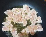 Foto langkah ke 3 dari resep Tumis Ayam Kentang Yummy.