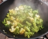 Foto del paso 4 de la receta: Brócoli y coliflor con quinoa🥦