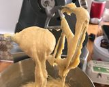 A picture of step 4 of Tottenham cake.