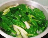 Hình bước làm 3 của món Canh cải rổ cá điêu hồng