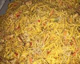 A picture of step 6 of Chicken chow Mein.