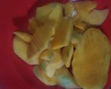 Foto langkah ke 2 dari resep Mangga Kocok Gurih.