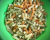 Foto del paso 2 de la receta Espirales trufadas con acelgas