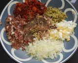 Foto del paso 2 de la receta: Albondigones de bonito con judías salteadas y patatas