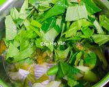 Hình bước làm 4 của món Canh chua cá hú nấu lá bụp giấm(lá rau chua,lá giấm...)