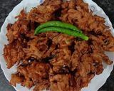 A picture of step 3 of Kanda bhajia.