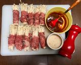 Foto langkah ke 1 dari resep Beef Enoki saus barbeque.