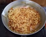 Foto langkah ke 2 dari resep Tahu Isi Mie.