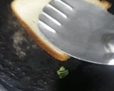 A picture of step 3 of Bread pizza.