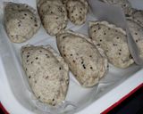 Foto del paso 8 de la receta: Empanadas rellenas de pollo con salsa bechamel y masa integral con semillas casera