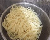 Foto langkah ke 1 dari resep SPAGHETTI AYAM SAUS BBQ PEDAS GILA #dirumaaja (self quarantine).