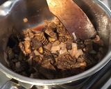 Une image de l'étape 6 de Sauce aux morilles,crème,oignon et vin rouge.