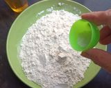Foto langkah ke 2 dari resep Kue Puff Daging Ayam.