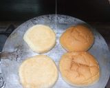 A picture of step 5 of Crispy chicken peri peri burger.