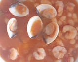 Foto del paso 4 de la receta: Alubias con gambas y almejas en Mambo