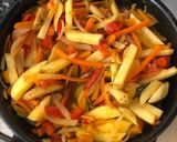 Foto del paso 3 de la receta: Wok de pollo y verduras 🍗🍅#SOSCARLI