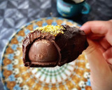 Foto del paso 3 de la receta: Helado cheesecake de chocolate con crujiente de chocolate y naranja (en moldes Lékué)