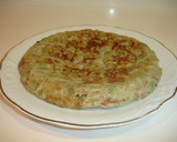 Foto del paso 10 de la receta: Tortilla de habas baby y jamón serrano