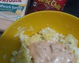 A picture of step 1 of Egg n potato sandwich.