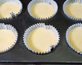 A picture of step 4 of Vanilla cup cakes.