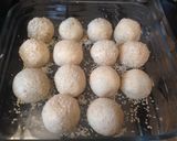 A picture of step 7 of Red bean sesame balls.