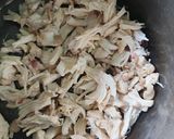 Foto langkah ke 1 dari resep Nasi Bakar Ayam Suwir Simpel Ekonomis.