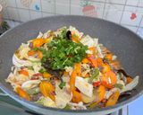 Foto langkah ke 5 dari resep Sayur tumis daging giling.