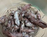 Foto langkah ke 1 dari resep Sayur cumi hitam.