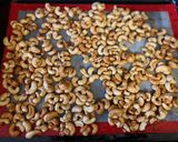 A picture of step 4 of Honey roasted cashew nuts.