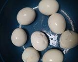 Foto langkah ke 2 dari resep Ayam Telor Masak Kecap.