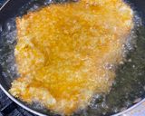Foto langkah ke 1 dari resep Chicken Katsu ala solar*a & salad segar ala hokb*n.