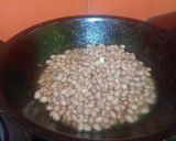 Foto langkah ke 4 dari resep Martabak manis kacang.
