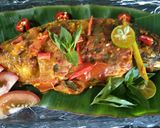 Foto langkah ke 6 dari resep Ikan panggang woku daun.