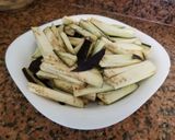 Foto del paso 1 de la receta: Wok de pollo con berenjena y zapallitos