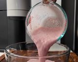 A picture of step 2 of 5-ingredient Strawberry Sago.